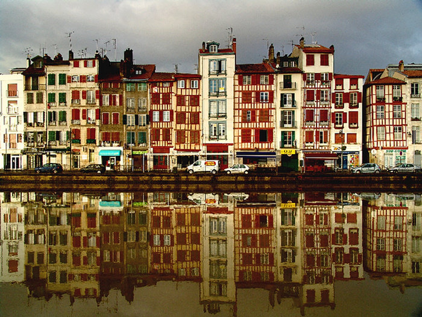 Baiona by Vinko Bandelj