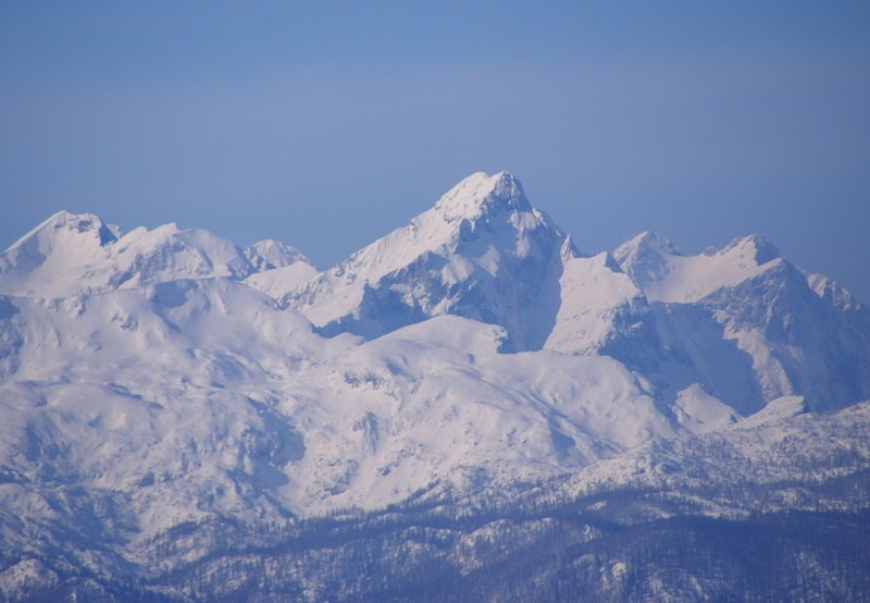 Pogled na del Kamniško Savinjskih Alp by Aleš  Kržišnik