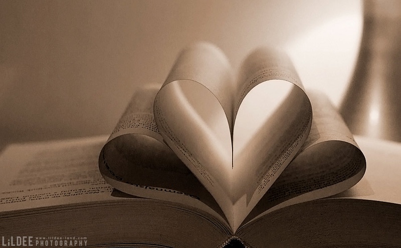 Book heart by LiL Dee
