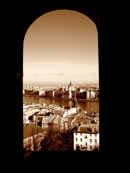 Budapest by Urša Alauf