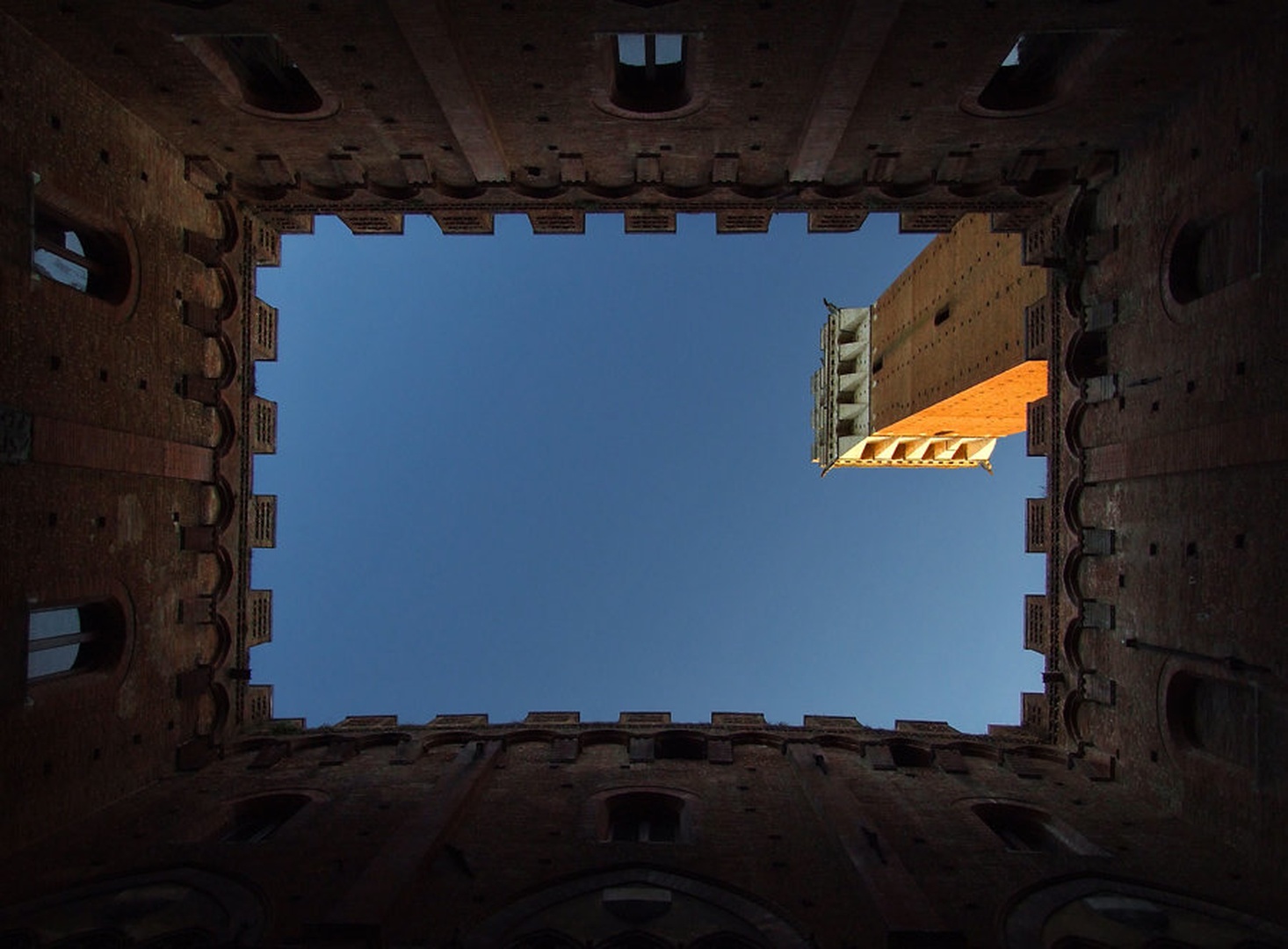 Torre del Mangia by Saša Manojlovič