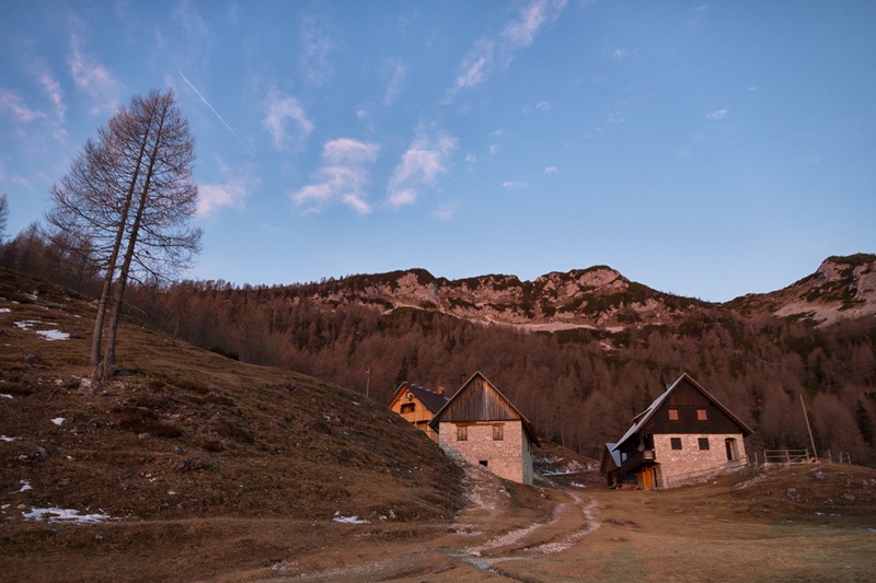 Blejska koča by Aleš Marenk