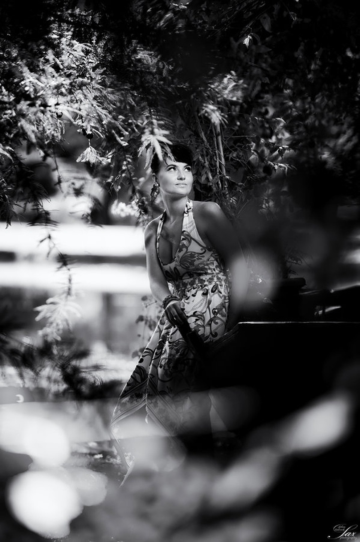 A touch of Audrey Hepburn style by saxy