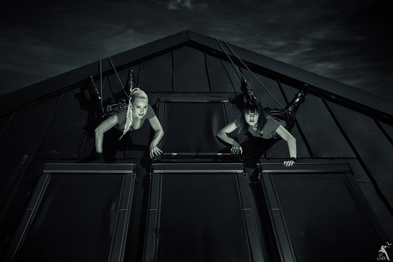 Dark angels by saxy