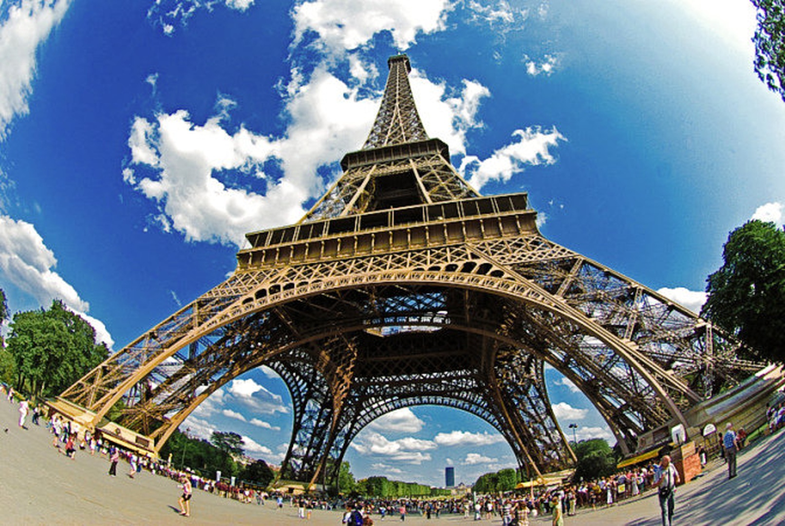 Eiffel po ribje by