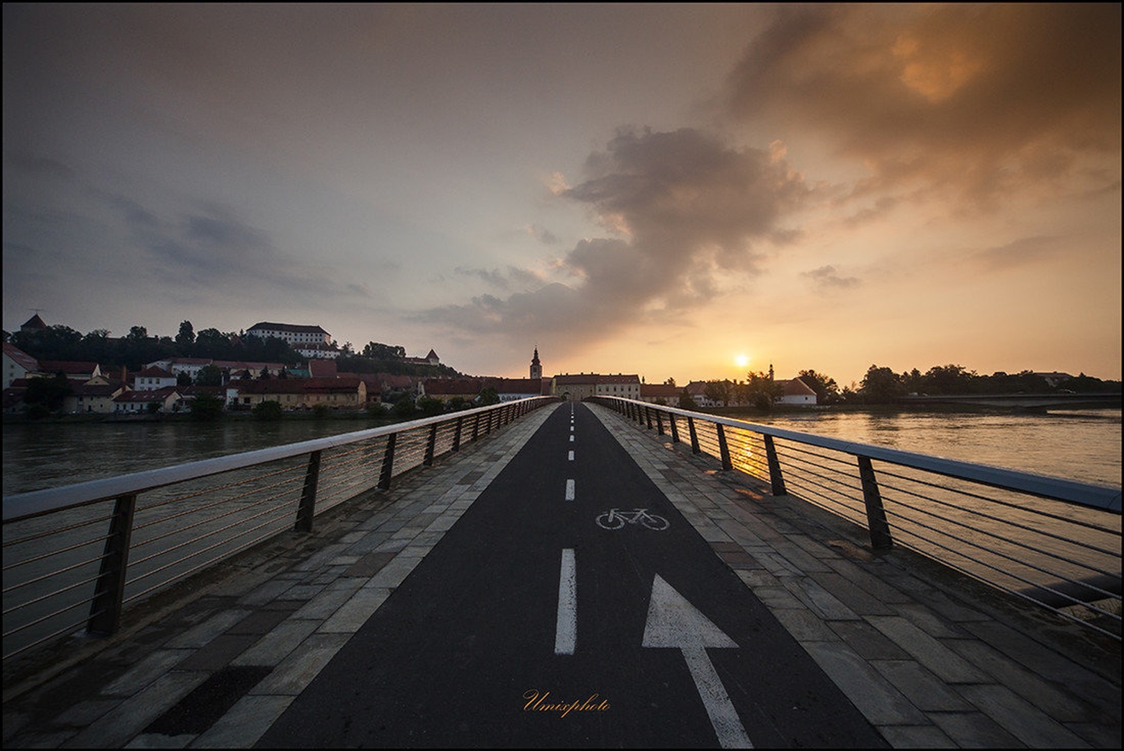 Jutro na ptujskem mostu by umix