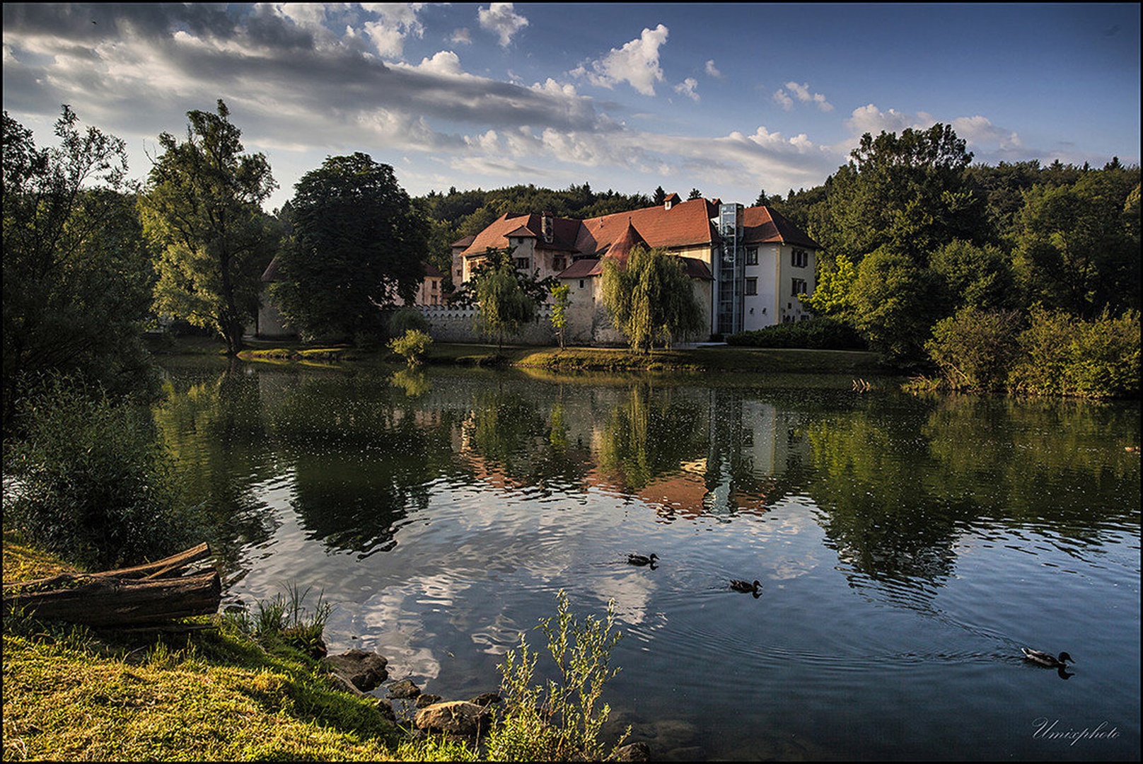 Jutro na Otočcu by umix