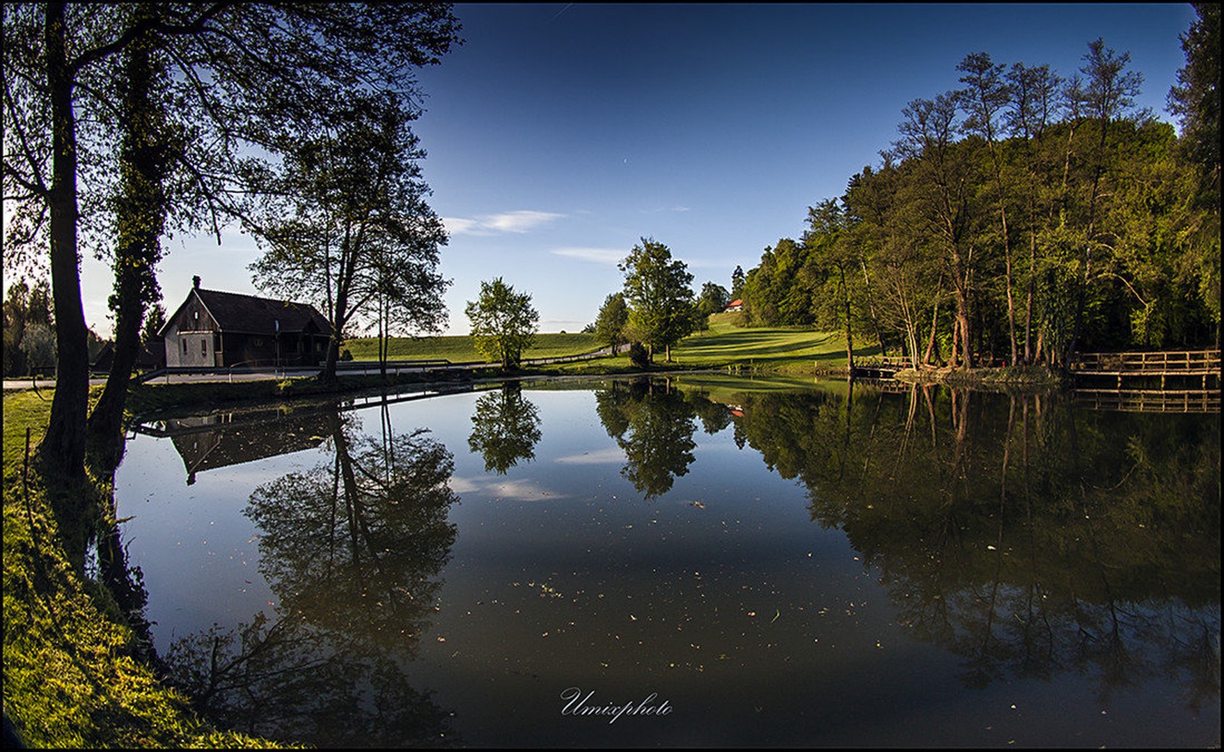 Jutro ob jezeru by umix