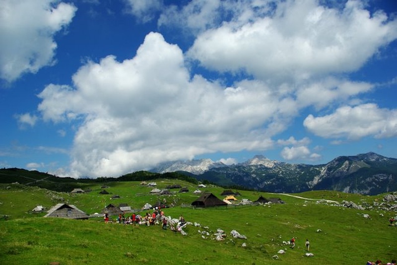 Velika planina by Aleksander Tušek