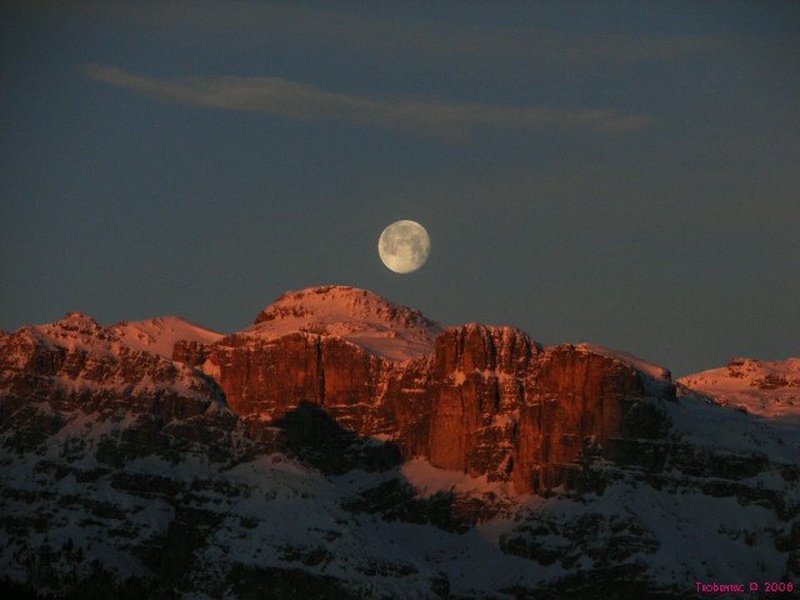 Jutro v Dolomitih by Franc Zun