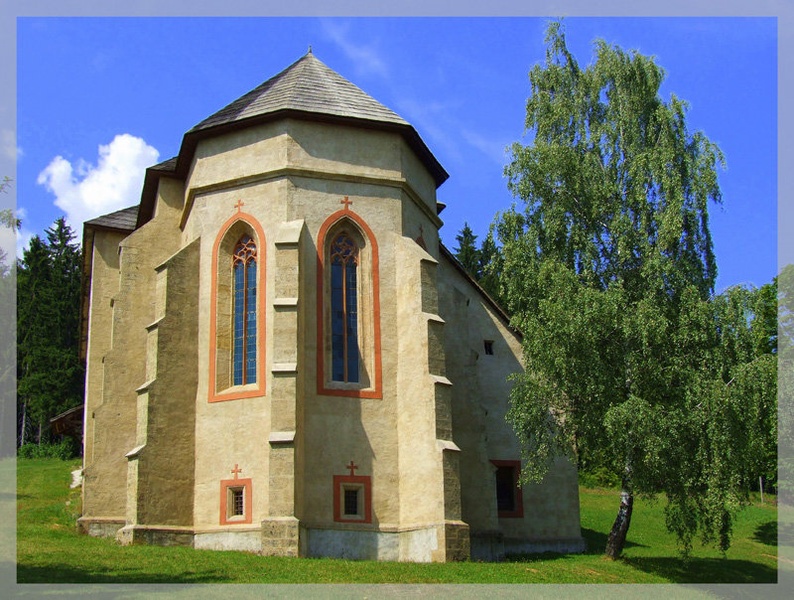 Mogočna by Aleksander Hočevar