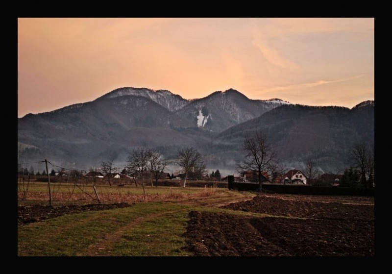 na deželi by NIEVES