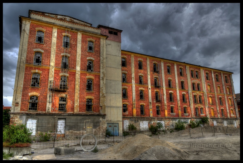 Osamljena by peter burger