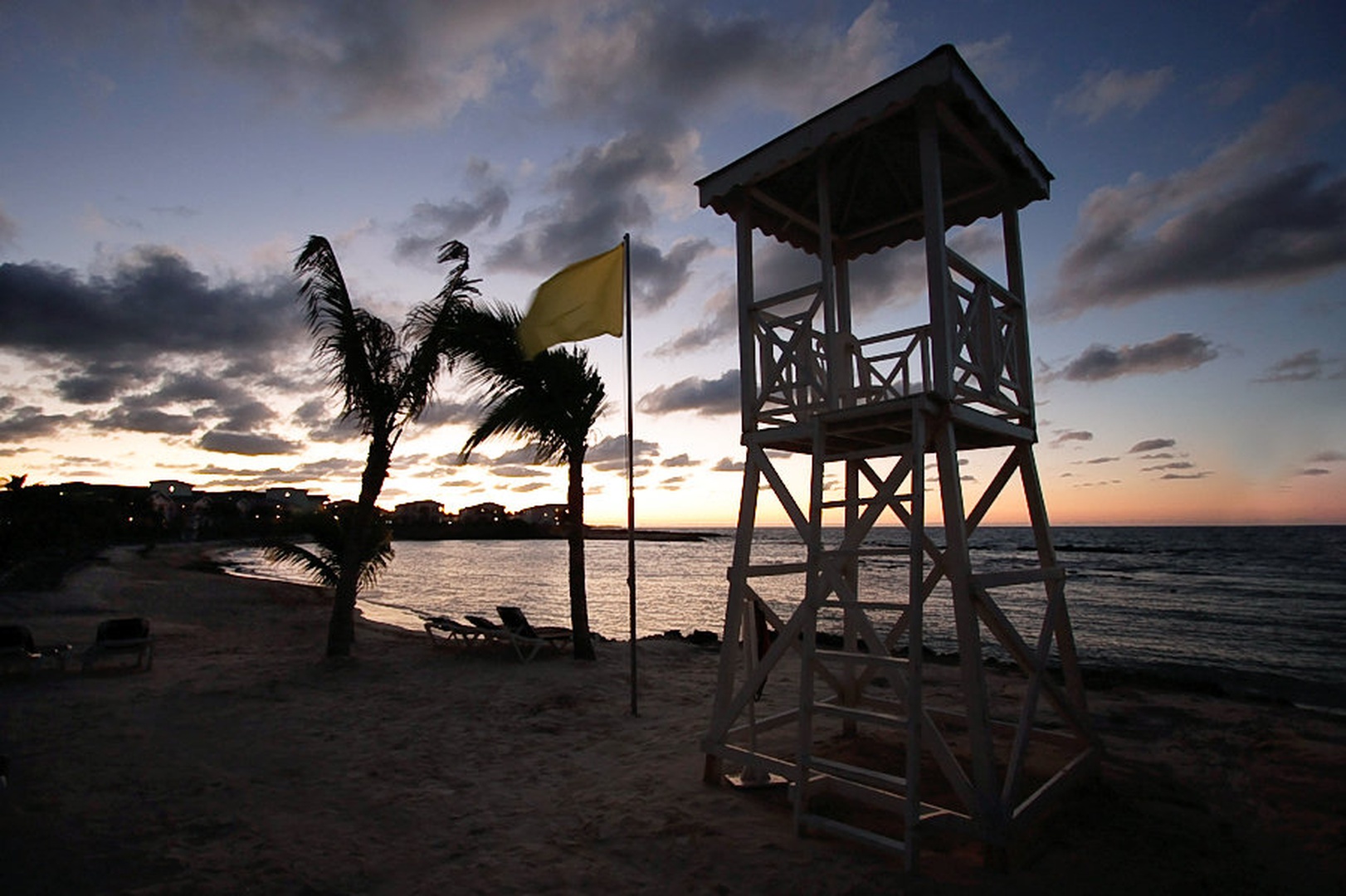 baywatch by night by Bor
