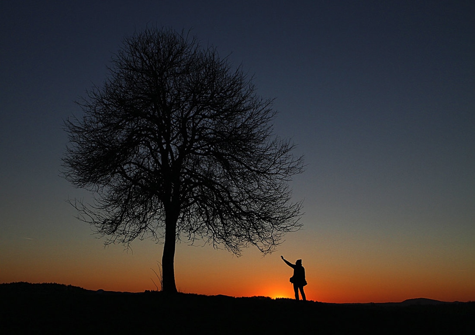 I i by Lovro