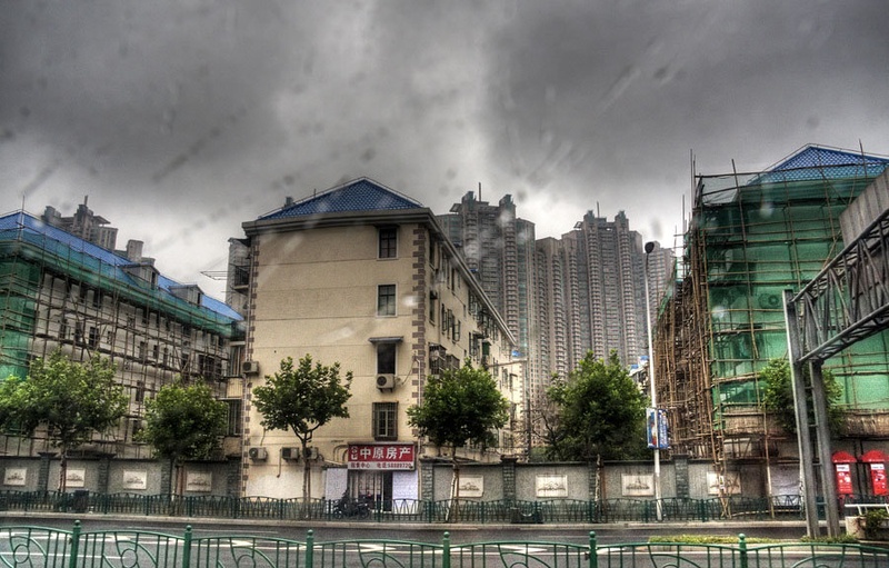 Deževen dan v Shanghaiu by Marjetica