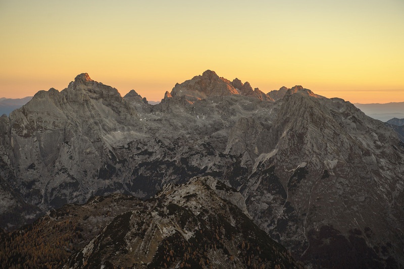 jesenska pripoved by Janez Mencinger