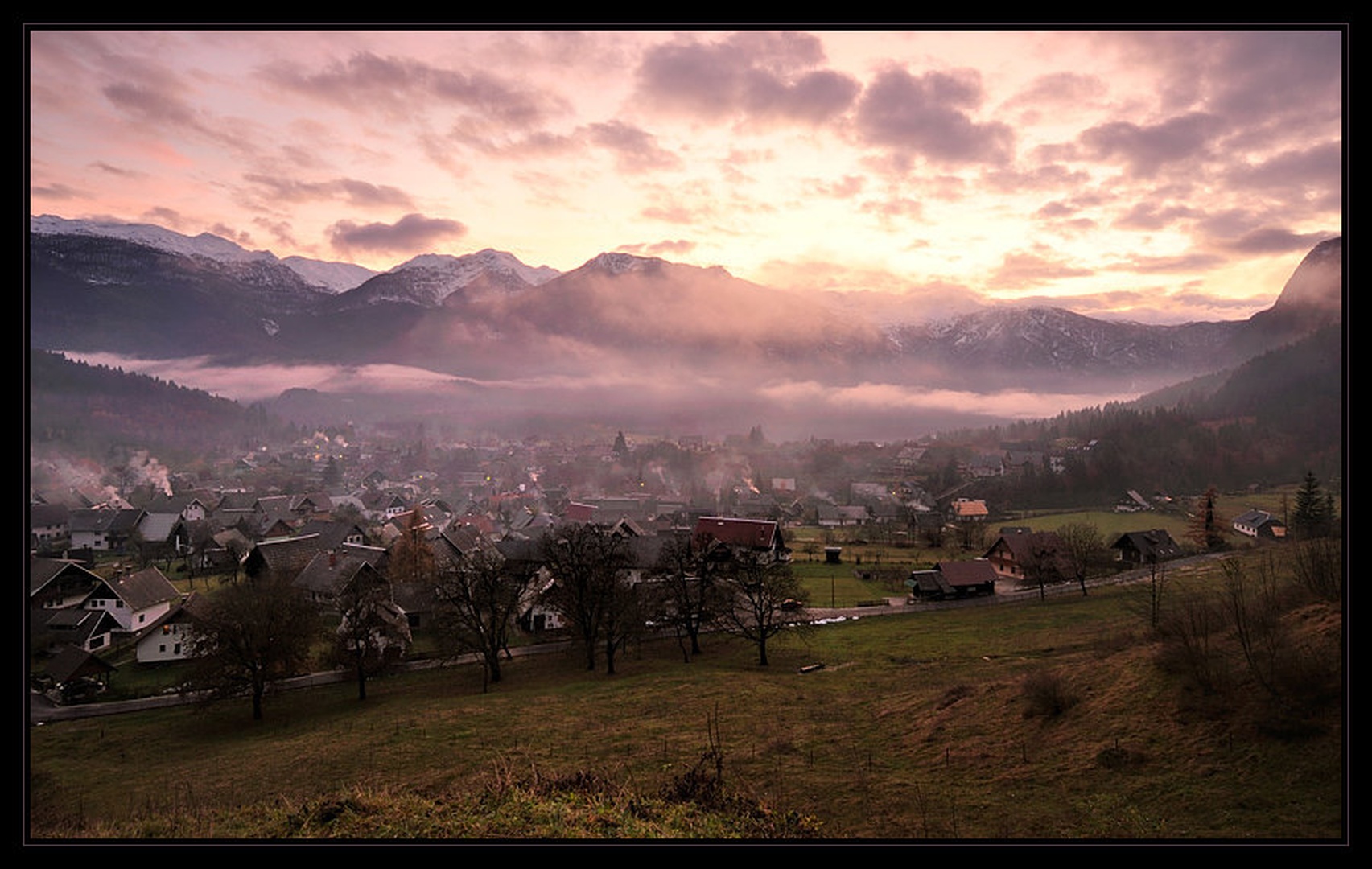 somrak by Janez Mencinger