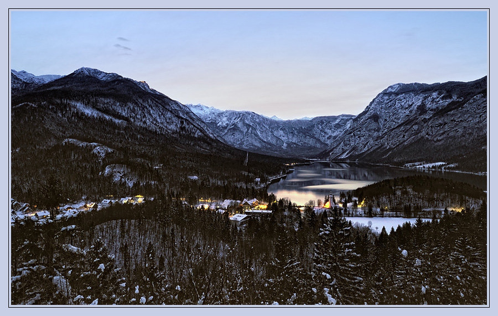 zimski večer v Bohinju by Janez Mencinger