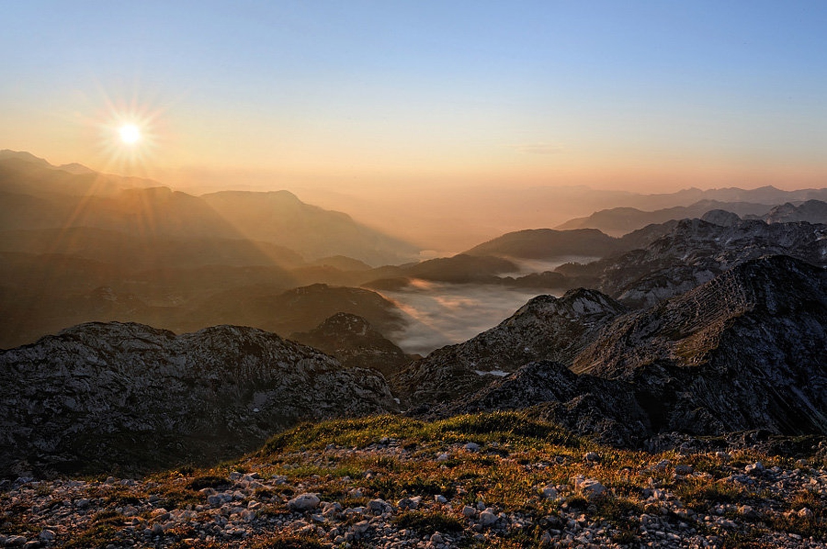 spet bo soparen dan by Janez Mencinger