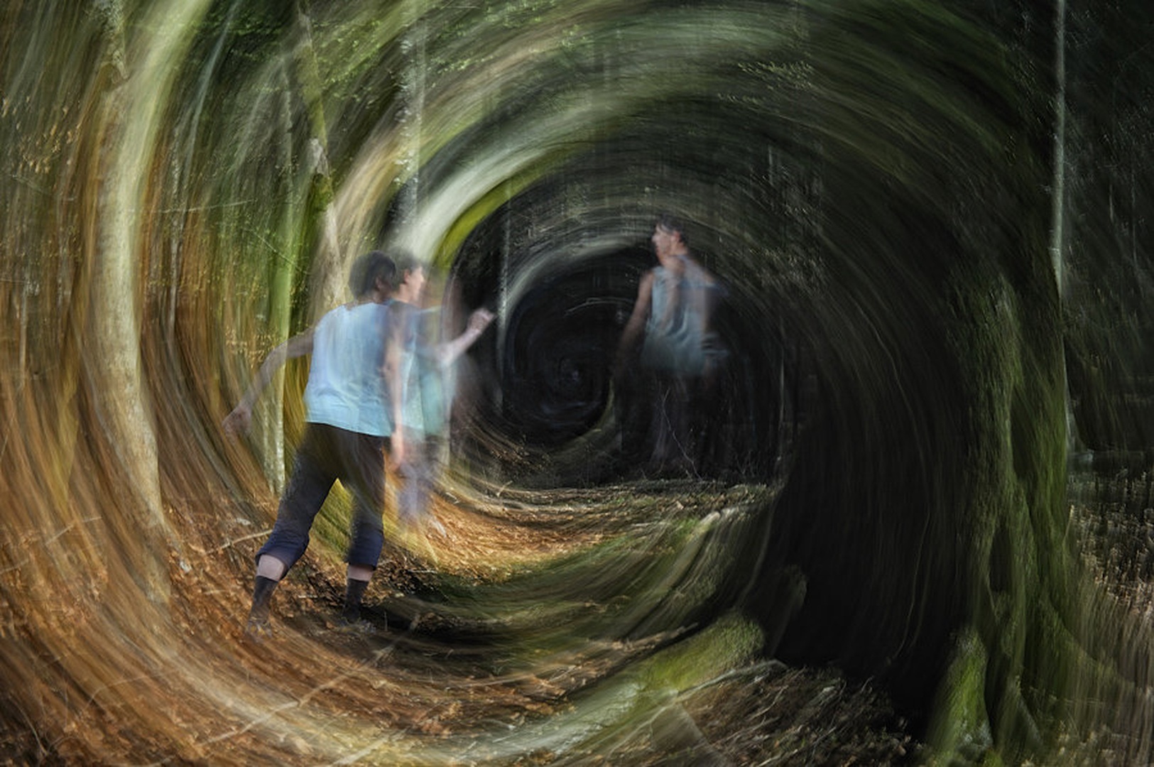 četrta dimenzija by Janez Mencinger