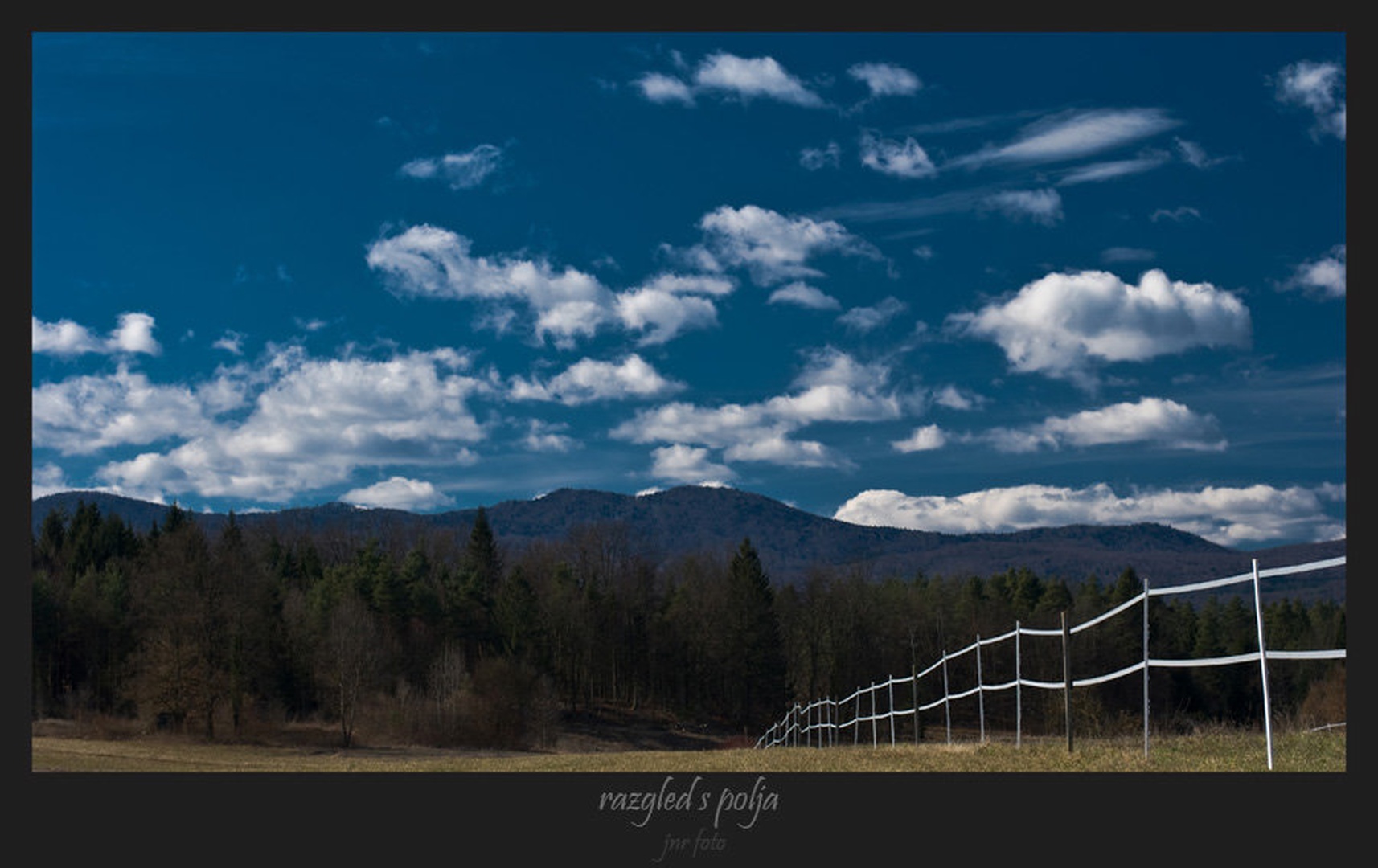 pogled s polja by Ivan Pavlakovič ml.