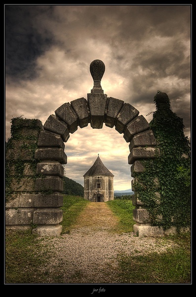 hudičev portal by Ivan Pavlakovič ml.