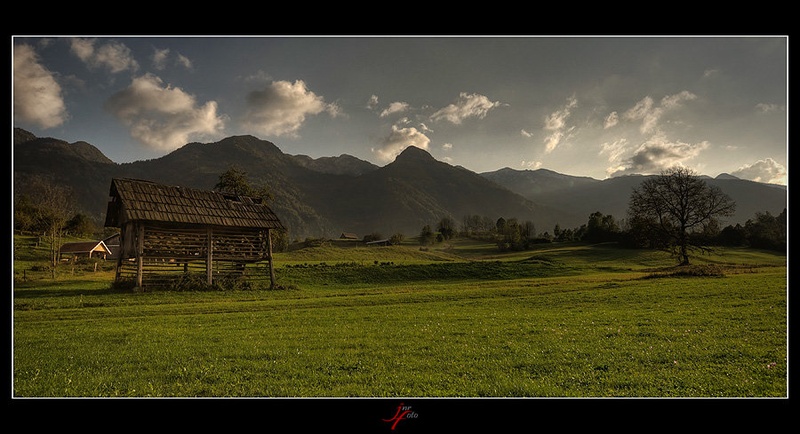 na deželi by Ivan Pavlakovič ml.