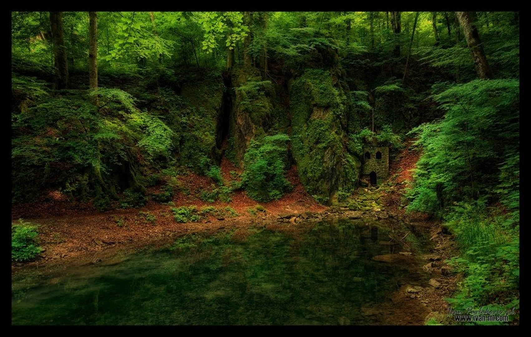 vrata v podzemlje by Ivan Pavlakovič ml.