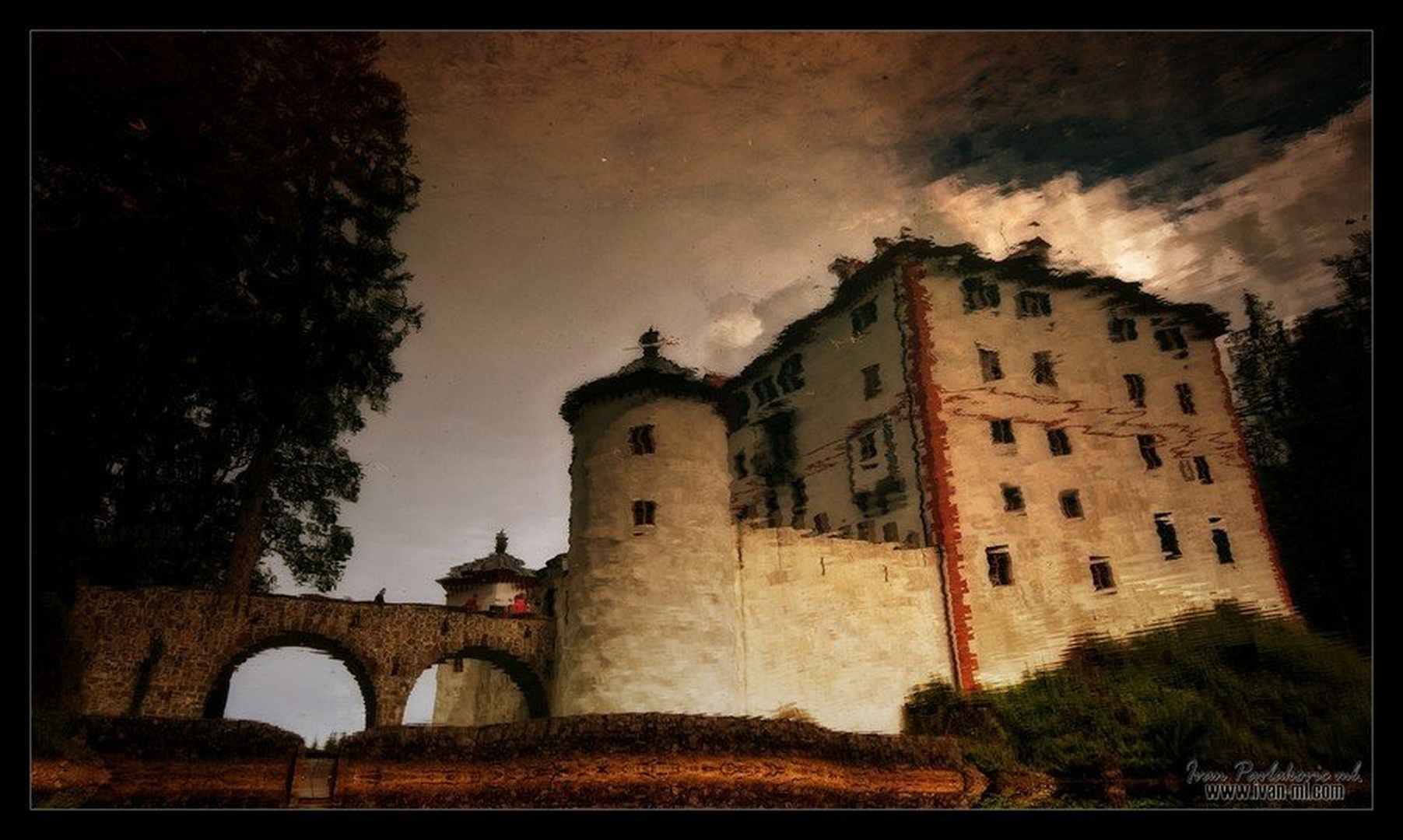 Snežnik v odsevu by Ivan Pavlakovič ml.