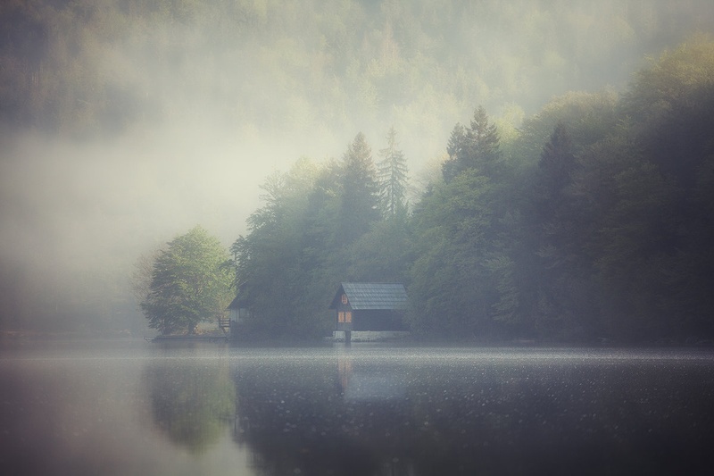Čarobno jutro ob Bohinjskem jezeru by Kristijan Keretić