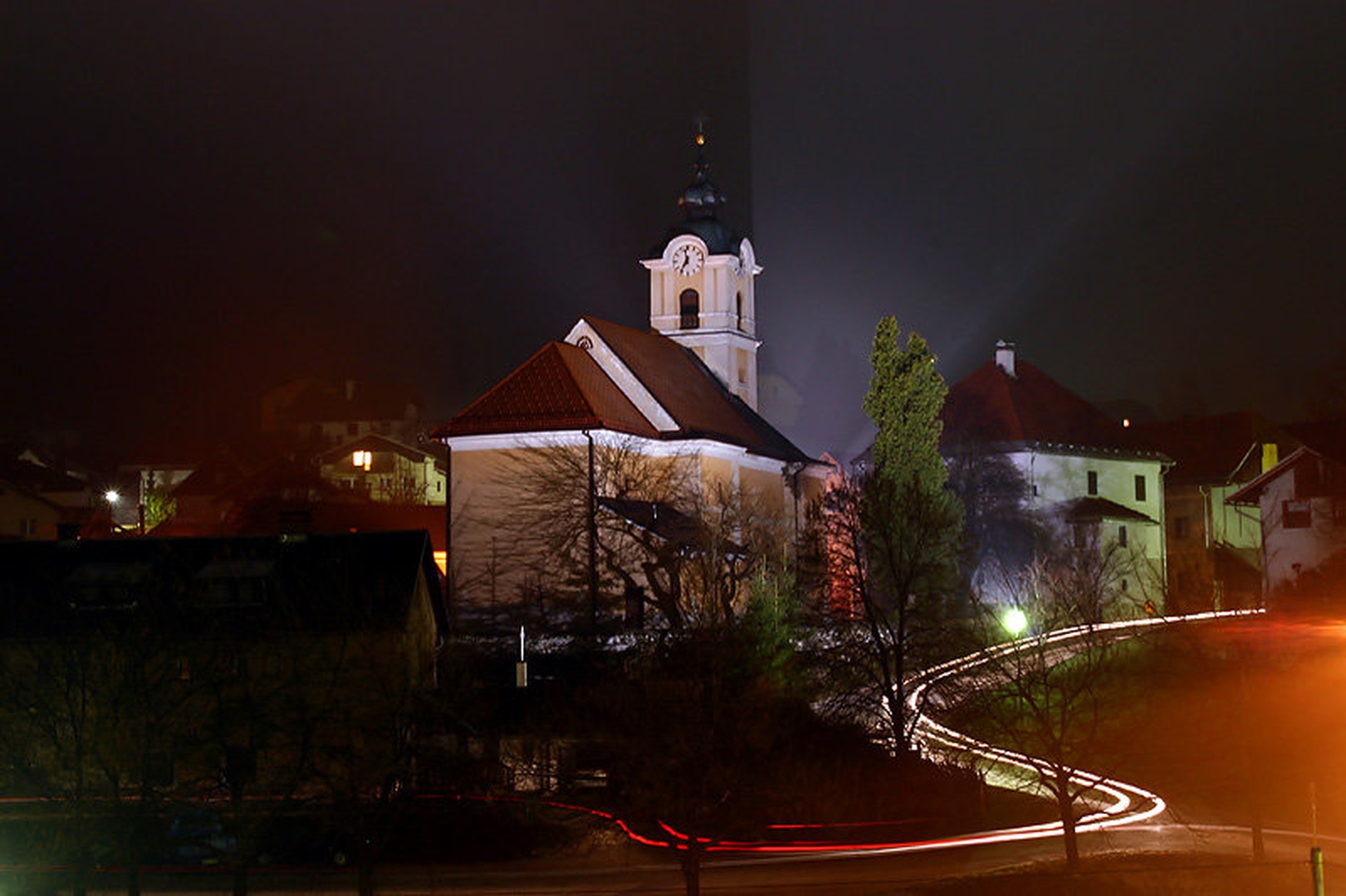 Nočna by