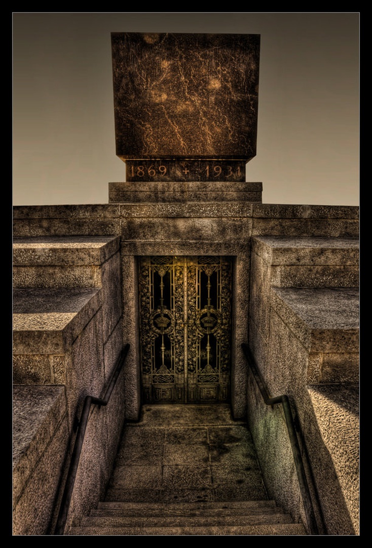 the gate by Katarina Pavlakovič