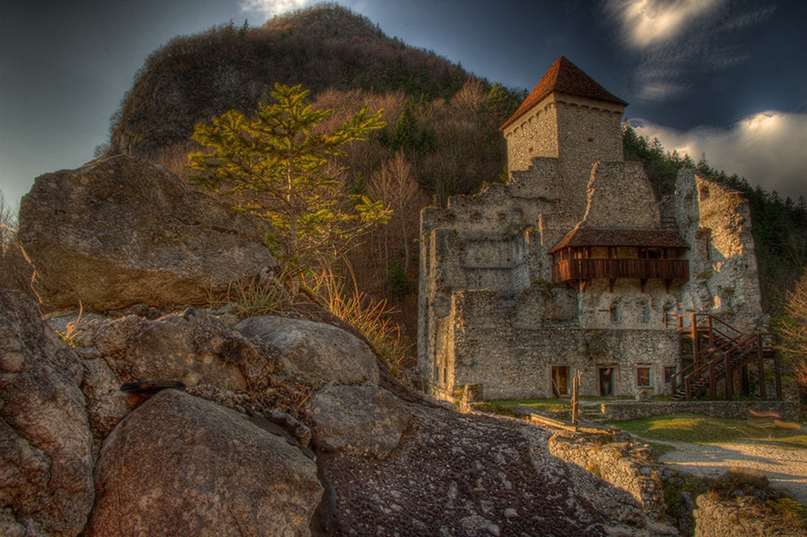 Grad kamen by Luka Pogačar