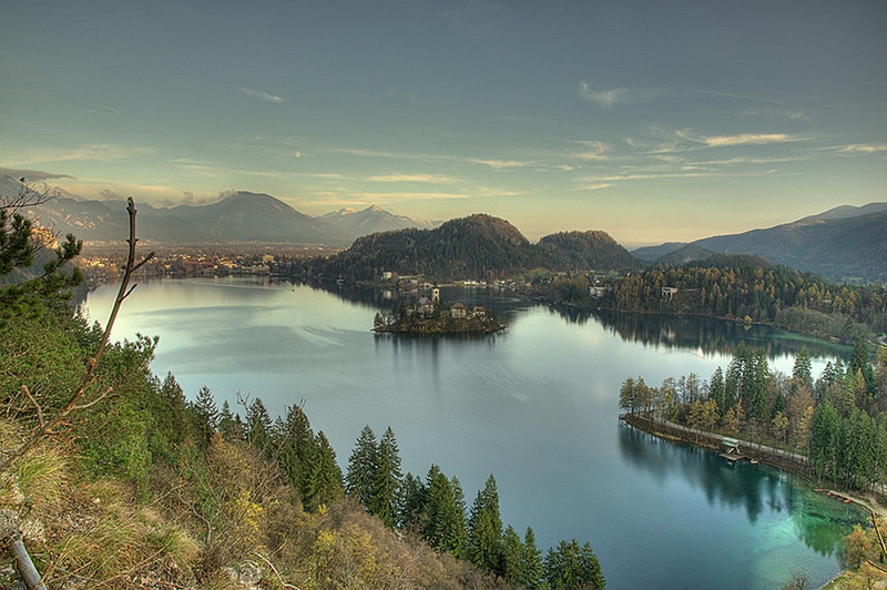 Bled jezero by Luka Pogačar