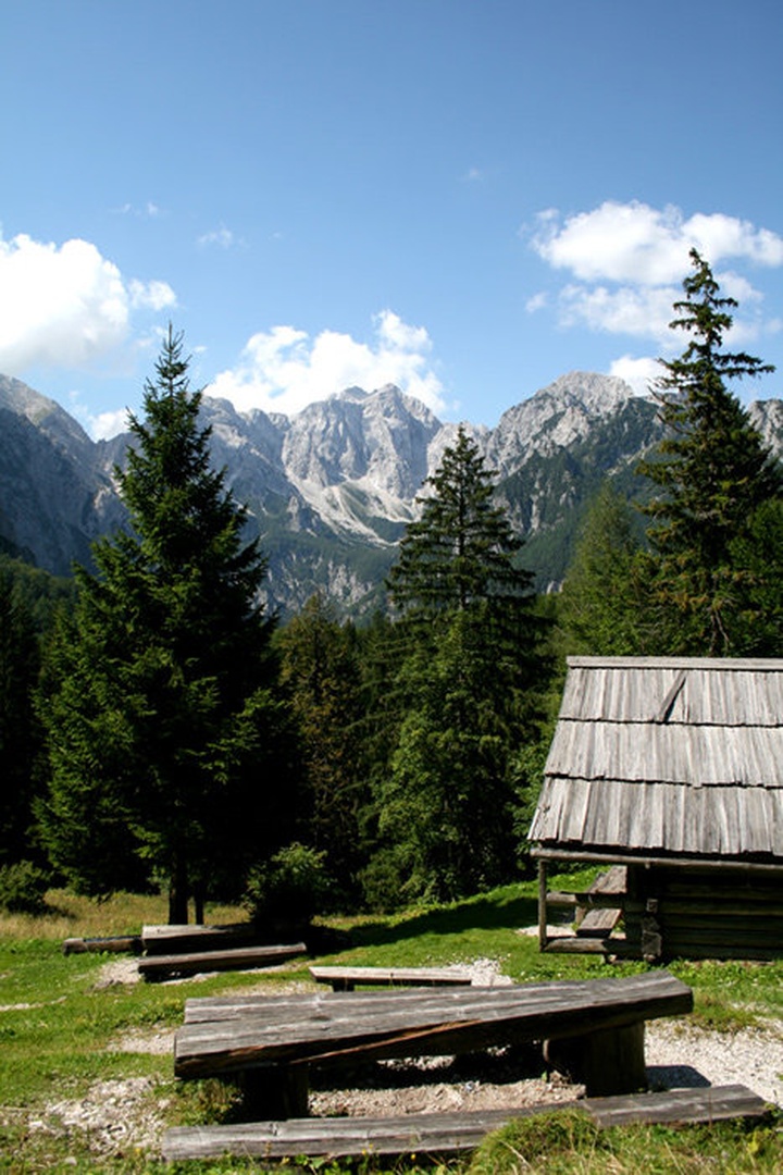 Koča na Klemenči jami - Logarska dolina by Peter Žagar