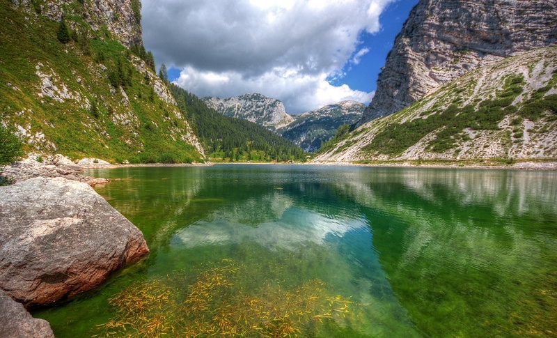 Krnsko jezero by Boštjan Peterka