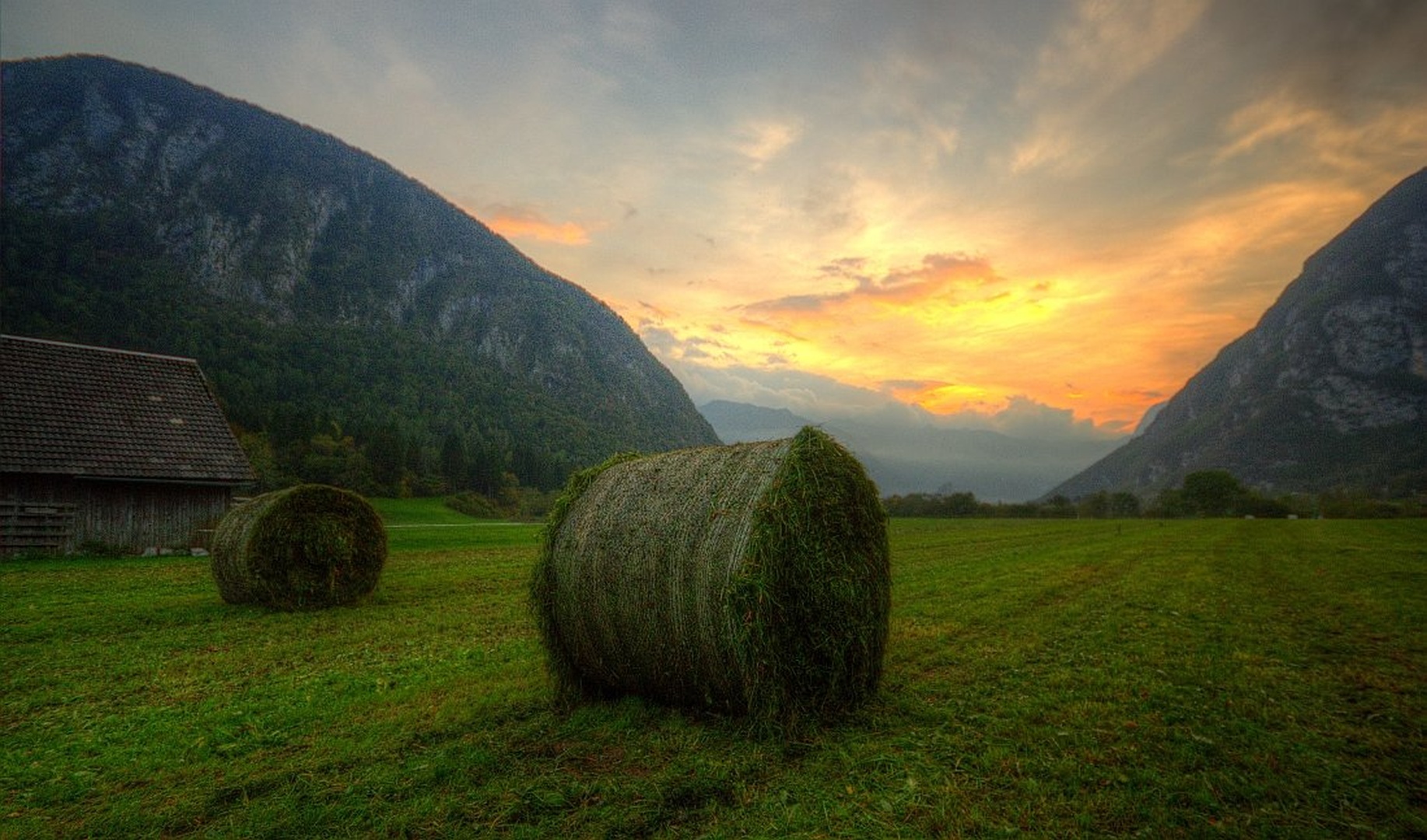 Košnja v Bohinju by Boštjan Peterka