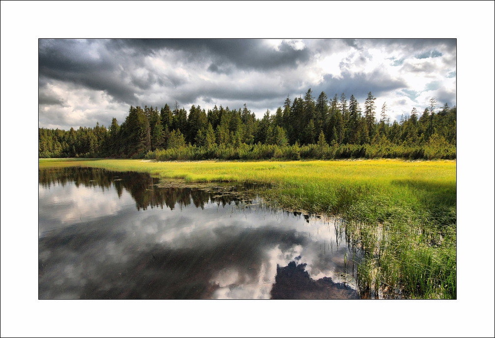Črno jezero by Boštjan Peterka