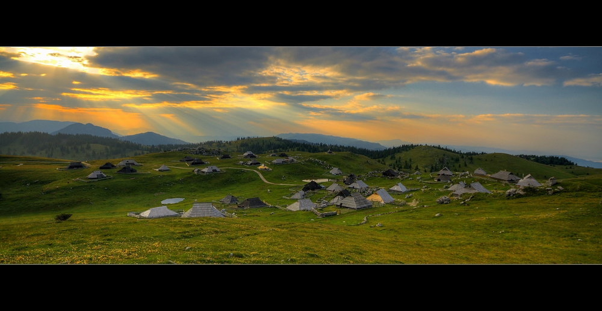 Najlepša gorska vasica by Boštjan Peterka