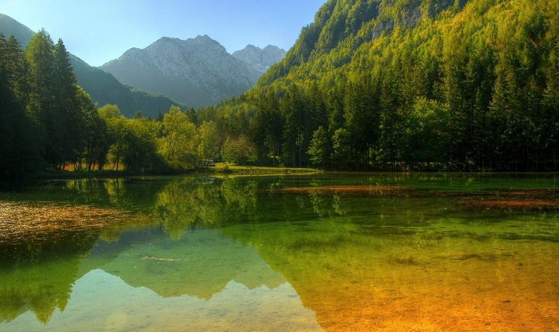 Planšarsko jezero by Boštjan Peterka