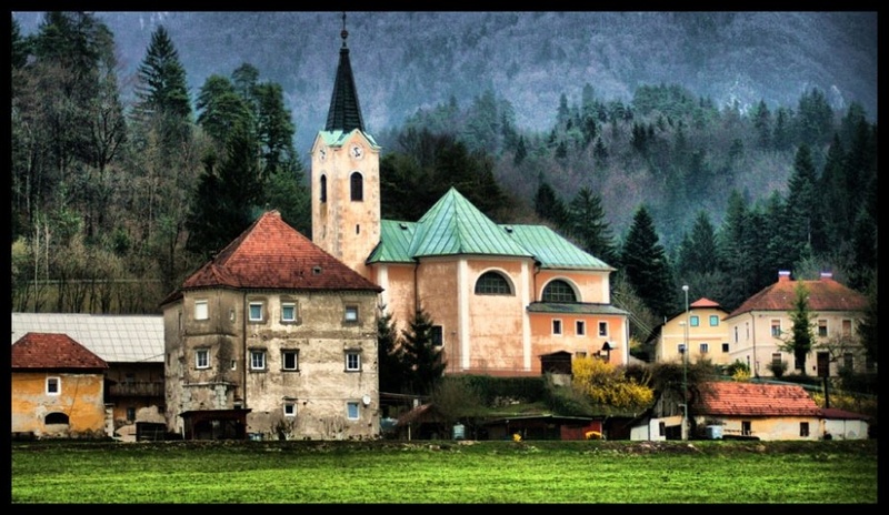 Cerkev by Matic Kolar