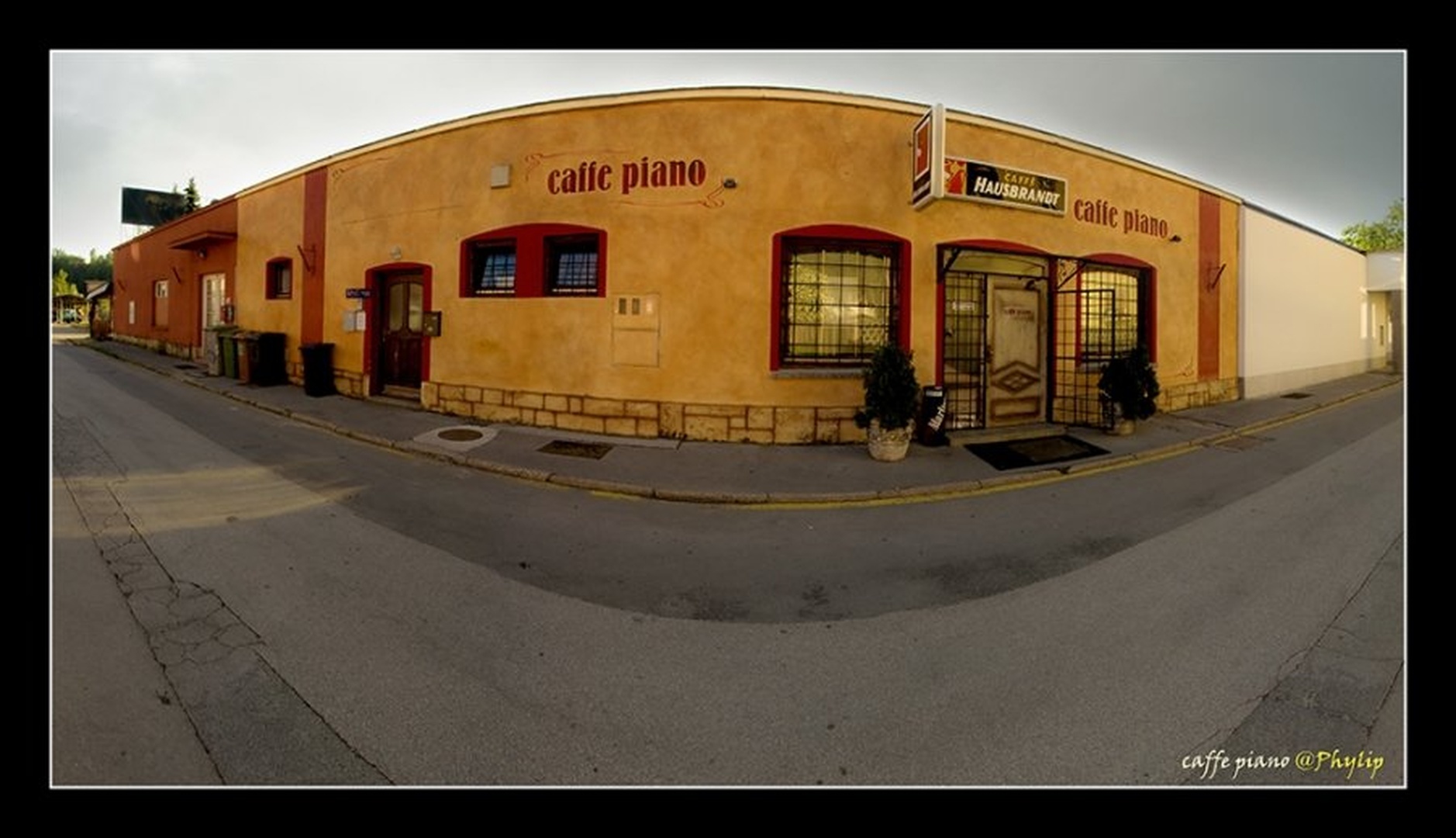 caffe piano by Milojko Demšar