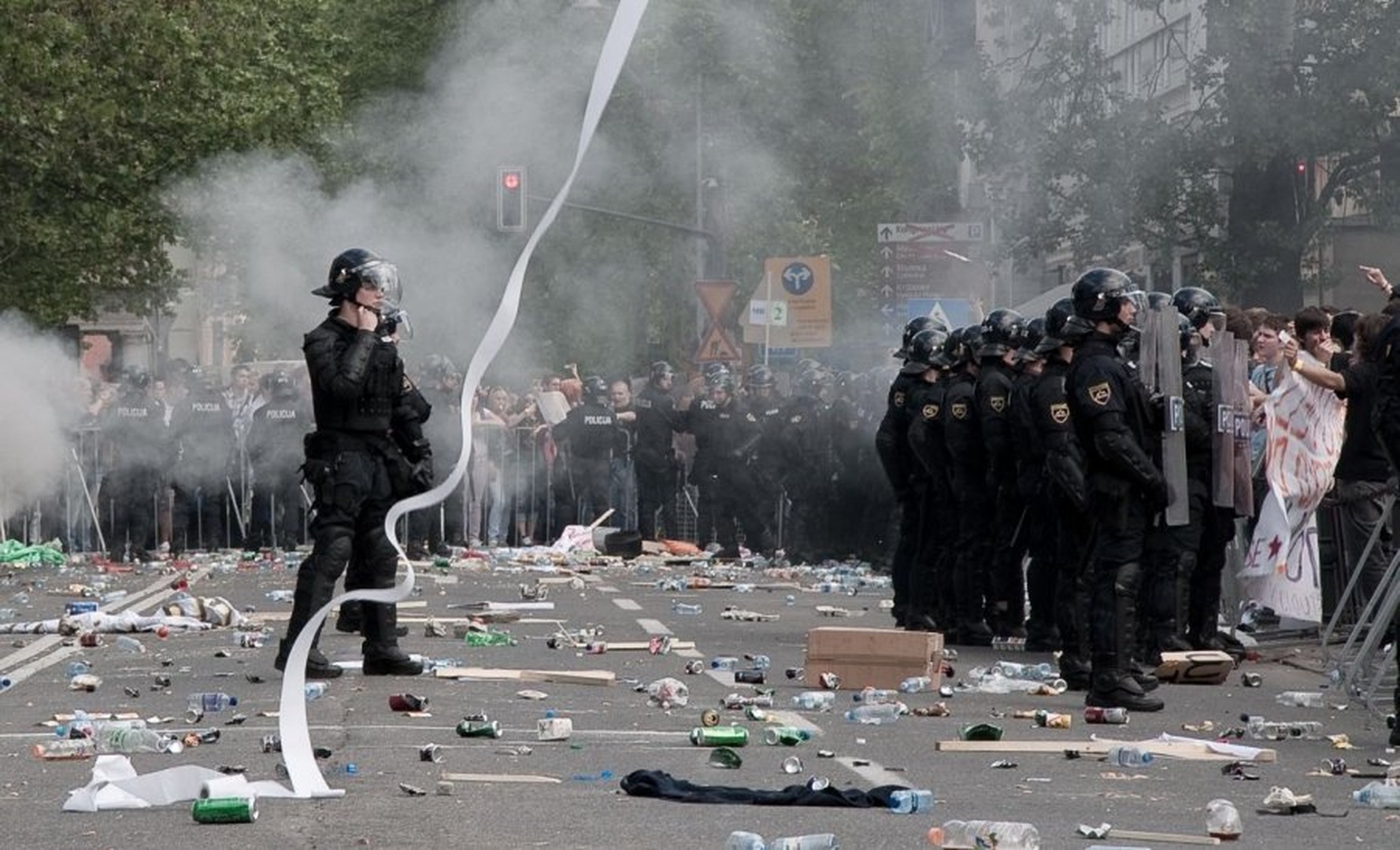 Protesti by Matjaz Drolc
