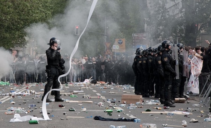 Protesti by Matjaz Drolc