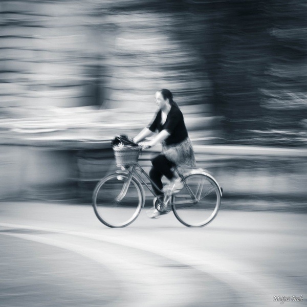 In a hurry by Matjaz Drolc