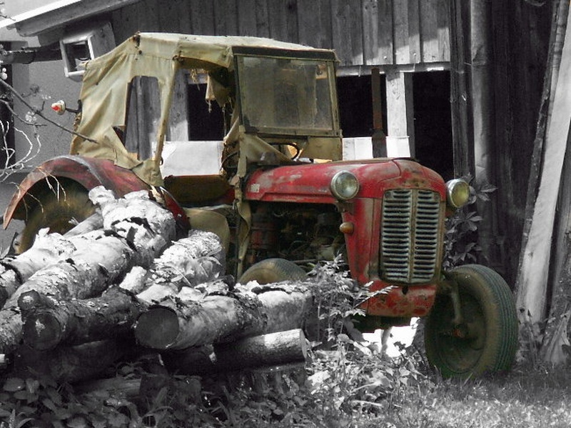 "kakršen lastnik, tak njegov traktor" by MrMossy