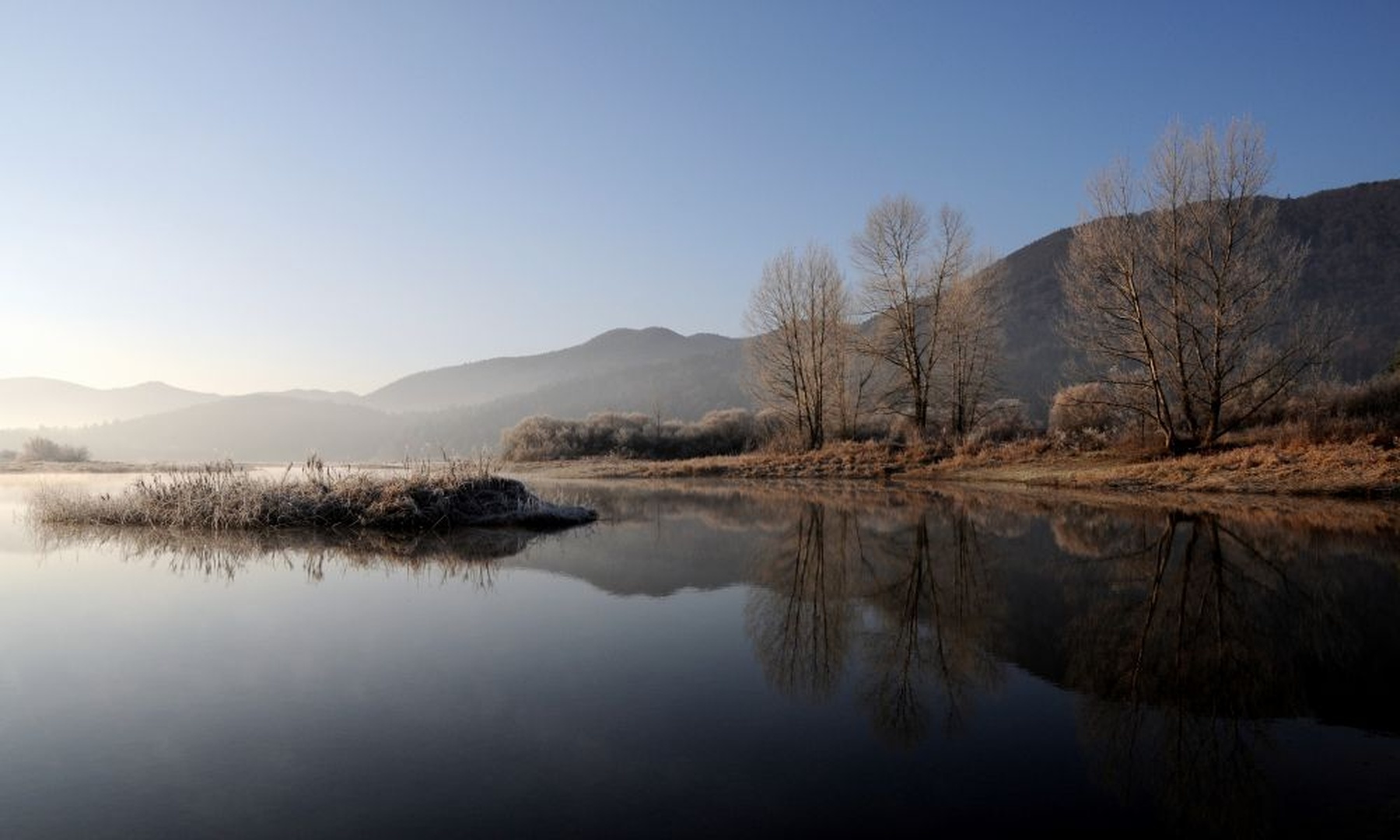 Cerkniško jezero by Tomaž B