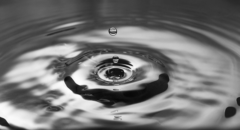B&W water drop by Luka Svetic