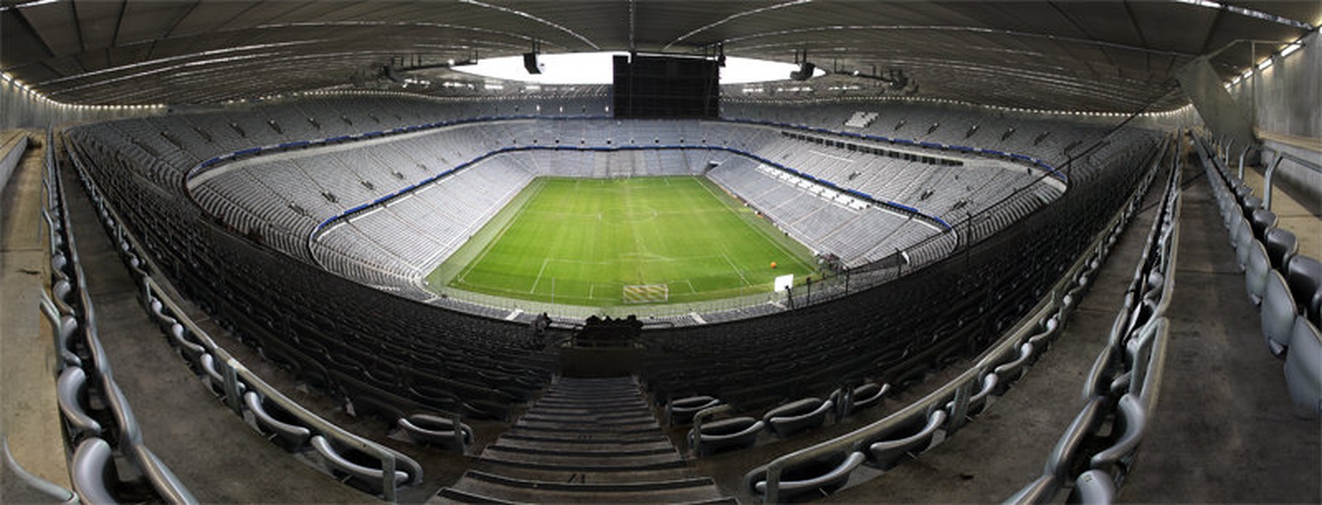 Allianz Arena by Grega Krajnčič